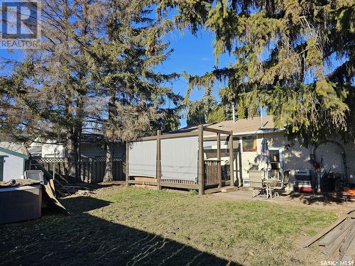 30 Lindsay Drive, Saskatoon, SK - Outdoor