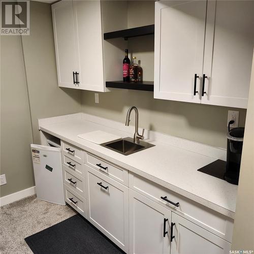 3827 Miyo-Wâhkôhtowin Road, Saskatoon, SK - Indoor Photo Showing Kitchen