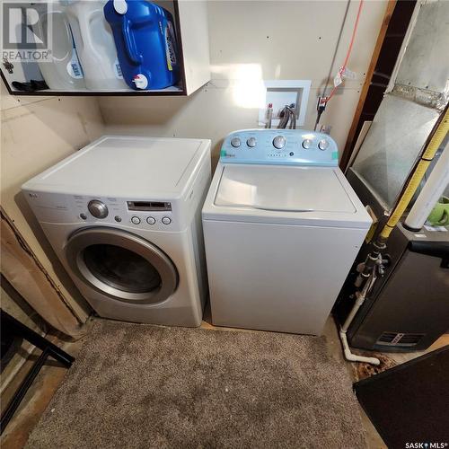 3827 Miyo-Wâhkôhtowin Road, Saskatoon, SK - Indoor Photo Showing Laundry Room