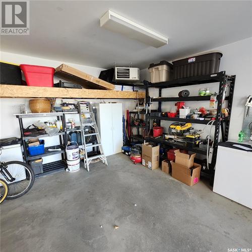 3827 Miyo-Wâhkôhtowin Road, Saskatoon, SK - Indoor Photo Showing Garage