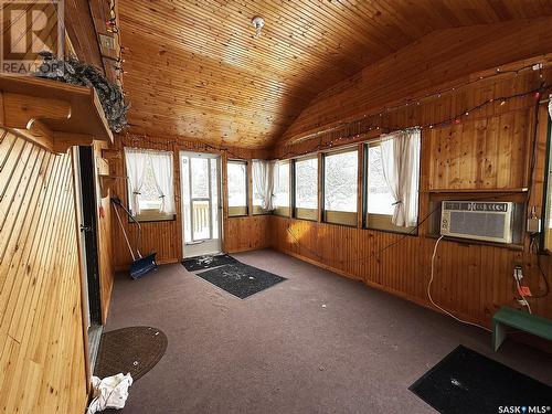 295 1St Avenue W, Englefeld, SK - Indoor Photo Showing Other Room