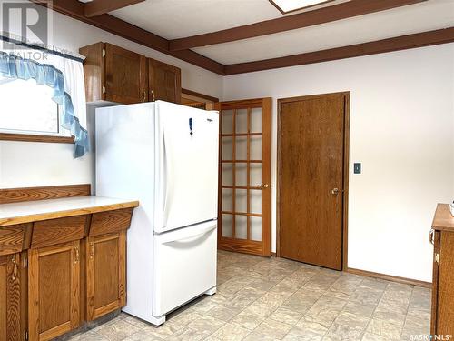 295 1St Avenue W, Englefeld, SK - Indoor Photo Showing Kitchen