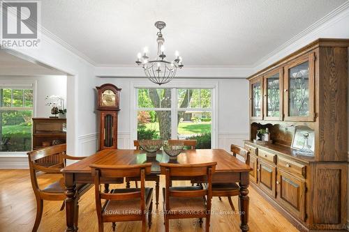 250 Dalewood Drive, Oakville, ON - Indoor Photo Showing Dining Room