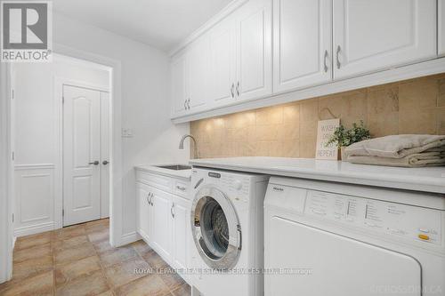 250 Dalewood Drive, Oakville, ON - Indoor Photo Showing Laundry Room