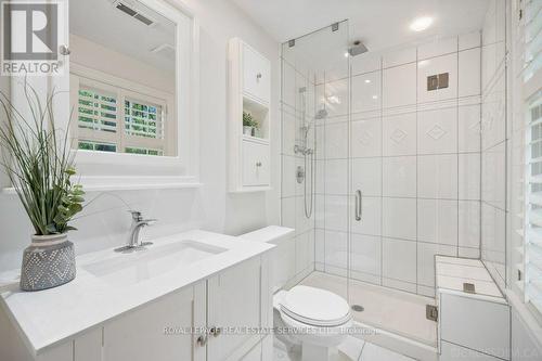 250 Dalewood Drive, Oakville, ON - Indoor Photo Showing Bathroom