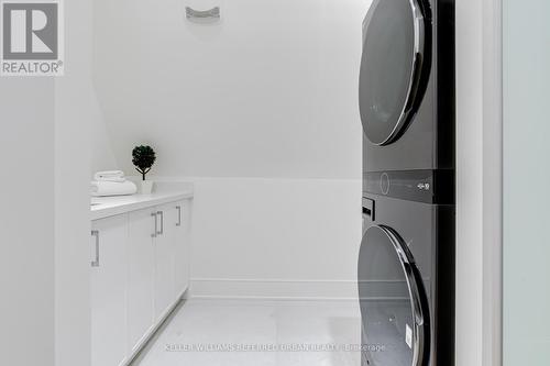 45 Benson Avenue, Mississauga, ON - Indoor Photo Showing Laundry Room