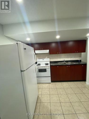 28 Tawnie Crescent, Brampton, ON - Indoor Photo Showing Kitchen With Double Sink