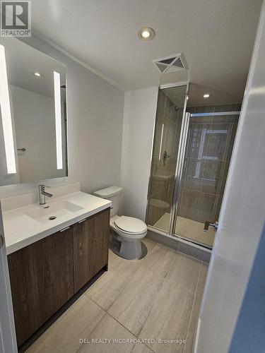 831 - 5 Mabelle Avenue, Toronto, ON - Indoor Photo Showing Bathroom