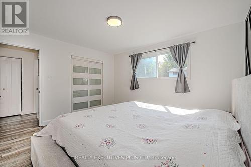 115 Lynbrook Drive, Hamilton, ON - Indoor Photo Showing Bedroom