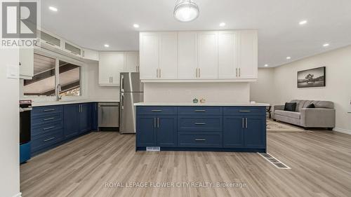 212 Carter Avenue, Waterloo, ON - Indoor Photo Showing Kitchen