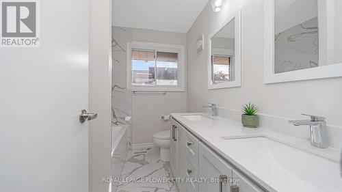 212 Carter Avenue, Waterloo, ON - Indoor Photo Showing Bathroom