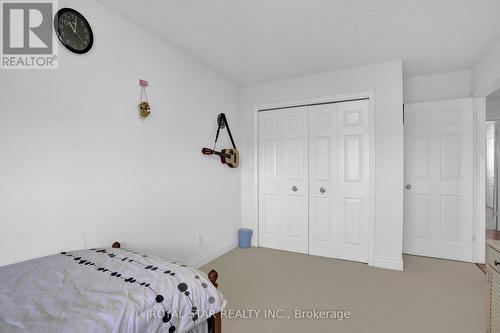 19 Barnaby Drive, St. Catharines, ON - Indoor Photo Showing Bedroom