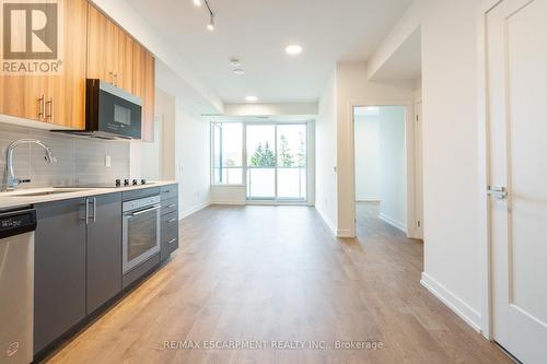 301 - 415 Main Street W, Hamilton, ON - Indoor Photo Showing Kitchen