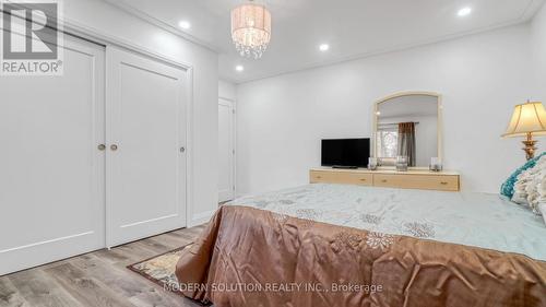 1260 Gore Road, Hamilton, ON - Indoor Photo Showing Bedroom