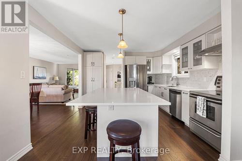 30 Rosewell Street, Hamilton, ON - Indoor Photo Showing Kitchen With Upgraded Kitchen