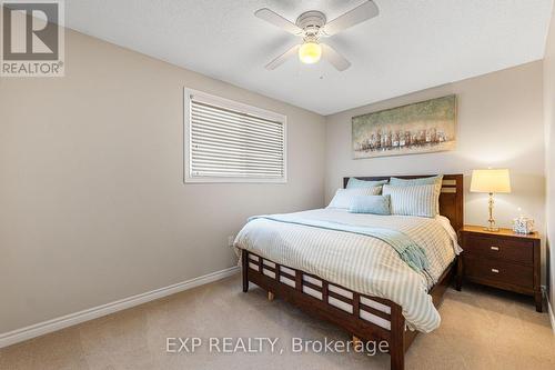 30 Rosewell Street, Hamilton, ON - Indoor Photo Showing Bedroom