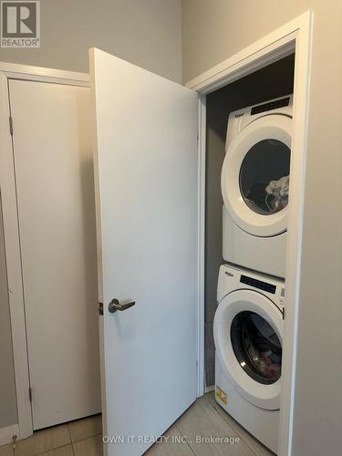 104 Garment Street, Kitchener, ON - Indoor Photo Showing Laundry Room