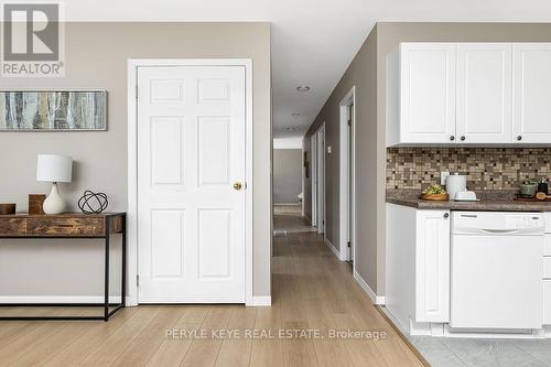 1098 Lawrence Pit Road, Muskoka Lakes, ON - Indoor Photo Showing Kitchen