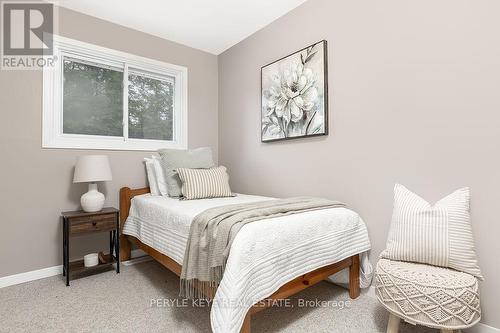 1098 Lawrence Pit Road, Muskoka Lakes, ON - Indoor Photo Showing Bedroom