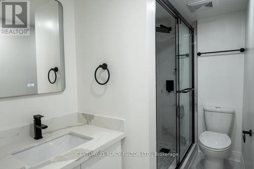 22 Reidmount Avenue, Toronto, ON - Indoor Photo Showing Bathroom