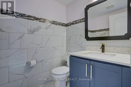 1421 Rennie Street, Oshawa, ON - Indoor Photo Showing Bathroom