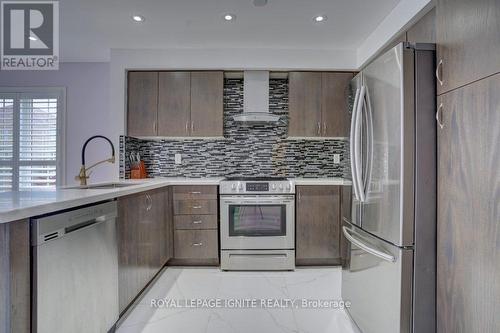 1421 Rennie Street, Oshawa, ON - Indoor Photo Showing Kitchen With Upgraded Kitchen