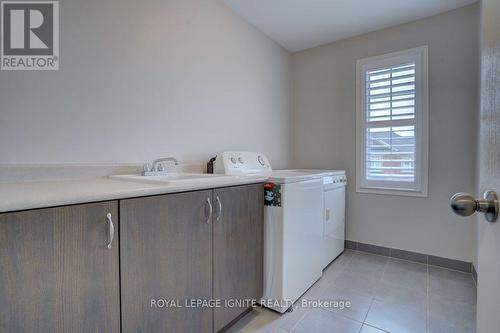 1421 Rennie Street, Oshawa, ON - Indoor Photo Showing Laundry Room