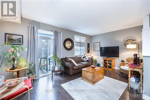 243 Tim Sheehan Place, Ottawa, ON - Indoor Photo Showing Living Room