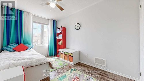 139 Russel Drive W, Bradford West Gwillimbury, ON - Indoor Photo Showing Bedroom