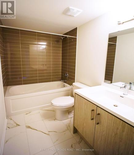 348 - 100 Honeycrisp Boulevard, Vaughan, ON - Indoor Photo Showing Bathroom