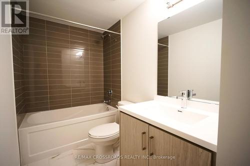 348 - 100 Honeycrisp Boulevard, Vaughan, ON - Indoor Photo Showing Bathroom