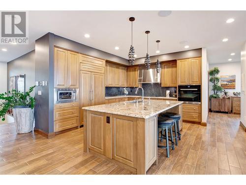 616 Hart Place, Vernon, BC - Indoor Photo Showing Kitchen With Upgraded Kitchen