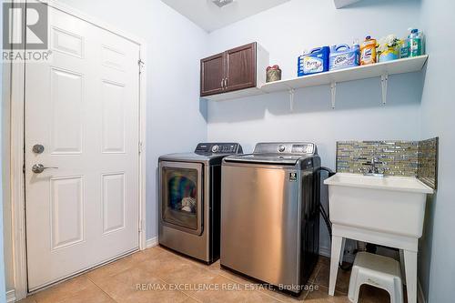 1218 Leslie Drive, Innisfil, ON - Indoor Photo Showing Laundry Room