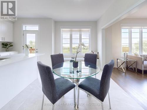 31 John Dallimore Drive, Georgina, ON - Indoor Photo Showing Dining Room