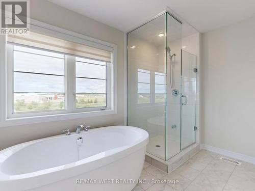 31 John Dallimore Drive, Georgina, ON - Indoor Photo Showing Bathroom