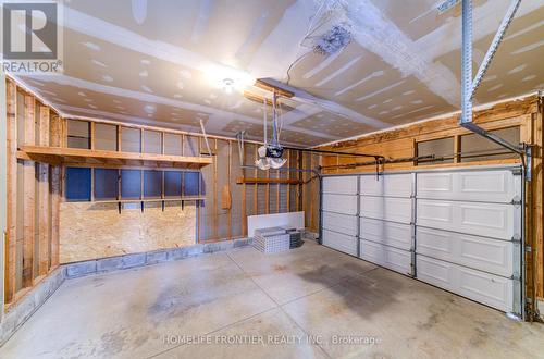 10 River Run, Collingwood, ON - Indoor Photo Showing Garage