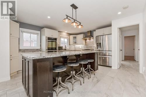 429 Scott Drive, Orangeville, ON - Indoor Photo Showing Kitchen With Upgraded Kitchen