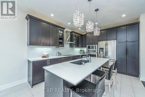 57 Valleybrook Crescent, Caledon, ON - Indoor Photo Showing Kitchen With Upgraded Kitchen