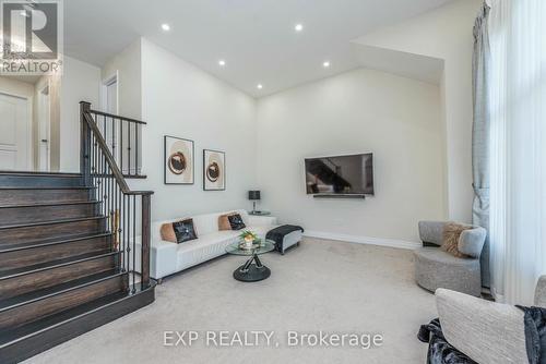 57 Valleybrook Crescent, Caledon, ON - Indoor Photo Showing Other Room