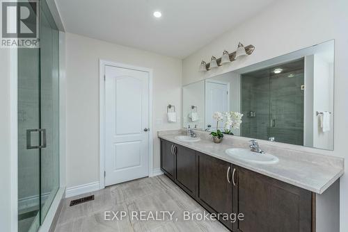 57 Valleybrook Crescent, Caledon, ON - Indoor Photo Showing Bathroom