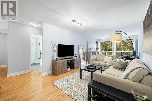 214 - 2267 Lake Shore Boulevard W, Toronto, ON - Indoor Photo Showing Living Room