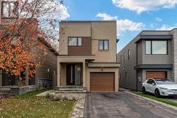 1088 GARDNER AVENUE  Mississauga, ON L5E 1B7