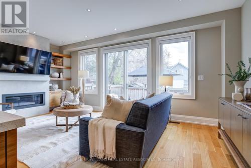 1088 Gardner Avenue, Mississauga, ON - Indoor Photo Showing Living Room With Fireplace