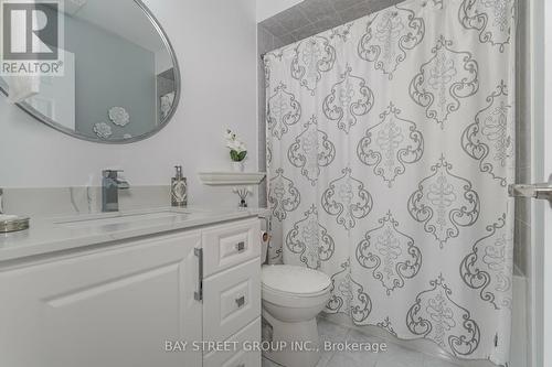 4 Delport Close, Brampton, ON - Indoor Photo Showing Bathroom