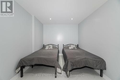 4 Delport Close, Brampton, ON - Indoor Photo Showing Bedroom