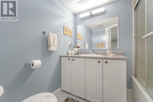 4 Delport Close, Brampton, ON - Indoor Photo Showing Bathroom