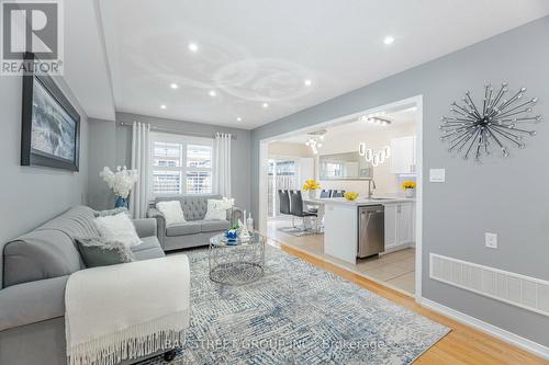 4 Delport Close, Brampton, ON - Indoor Photo Showing Living Room