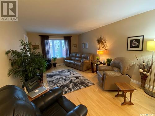 19 Good Spirit Crescent, Yorkton, SK - Indoor Photo Showing Living Room