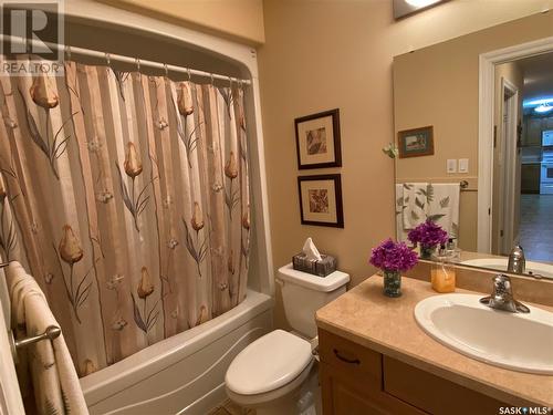 19 Good Spirit Crescent, Yorkton, SK - Indoor Photo Showing Bathroom