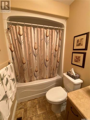 19 Good Spirit Crescent, Yorkton, SK - Indoor Photo Showing Bathroom